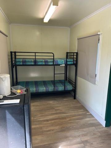 Territory Manor Motel & Caravan Park Mataranka ห้อง รูปภาพ